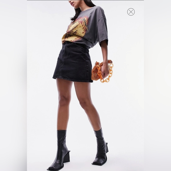 High Rise Frayed Hem Skirt main image 1